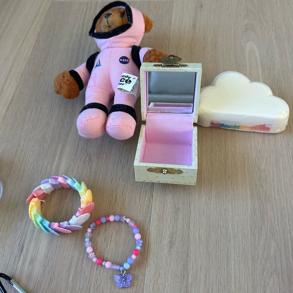 Bag Charms, Bracelets, Toothfairy Box, IPod Case, Cloud Bathbomb - Girls Bundle